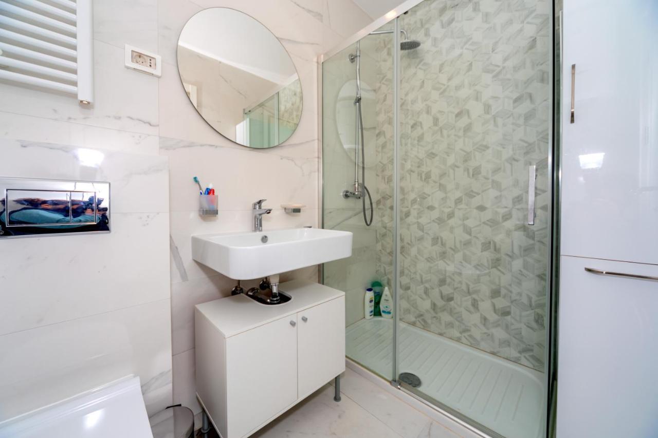 Eastside Apartment バール エクステリア 写真