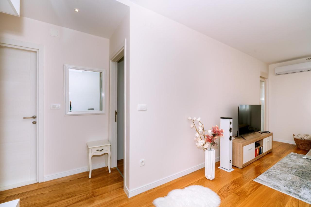 Eastside Apartment バール エクステリア 写真